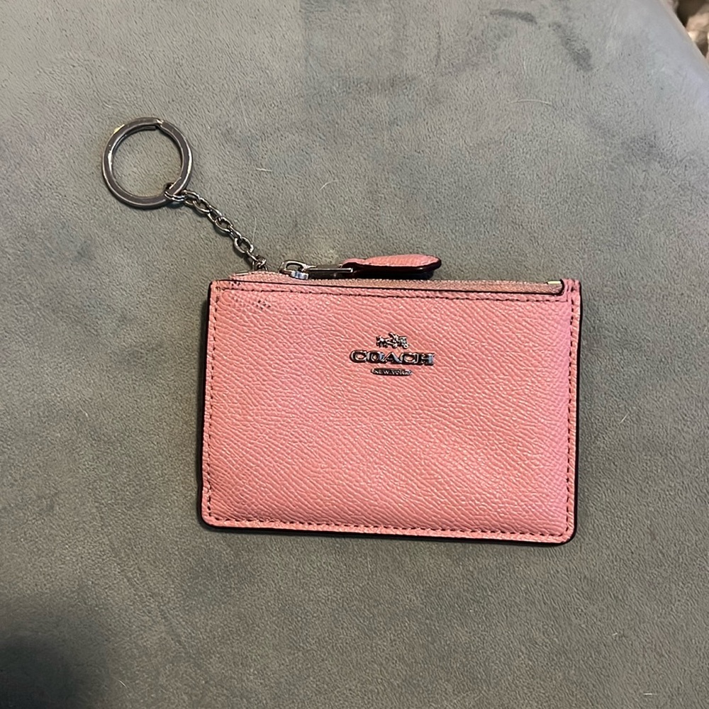 Pink Coach card holder - Picture 1 of 2